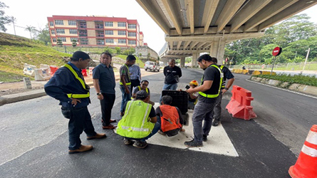 IWSS HOWTHORDEN - MH PLATINUM CHAMBER WORKS FOR SLUICE VALVE 700MM